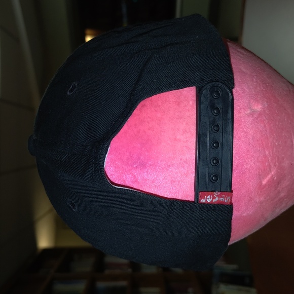 Levi\'s Embroidered Red Logo Black Baseball Strapback Cap Hat main image 5